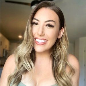 Meet your Posher, Laney